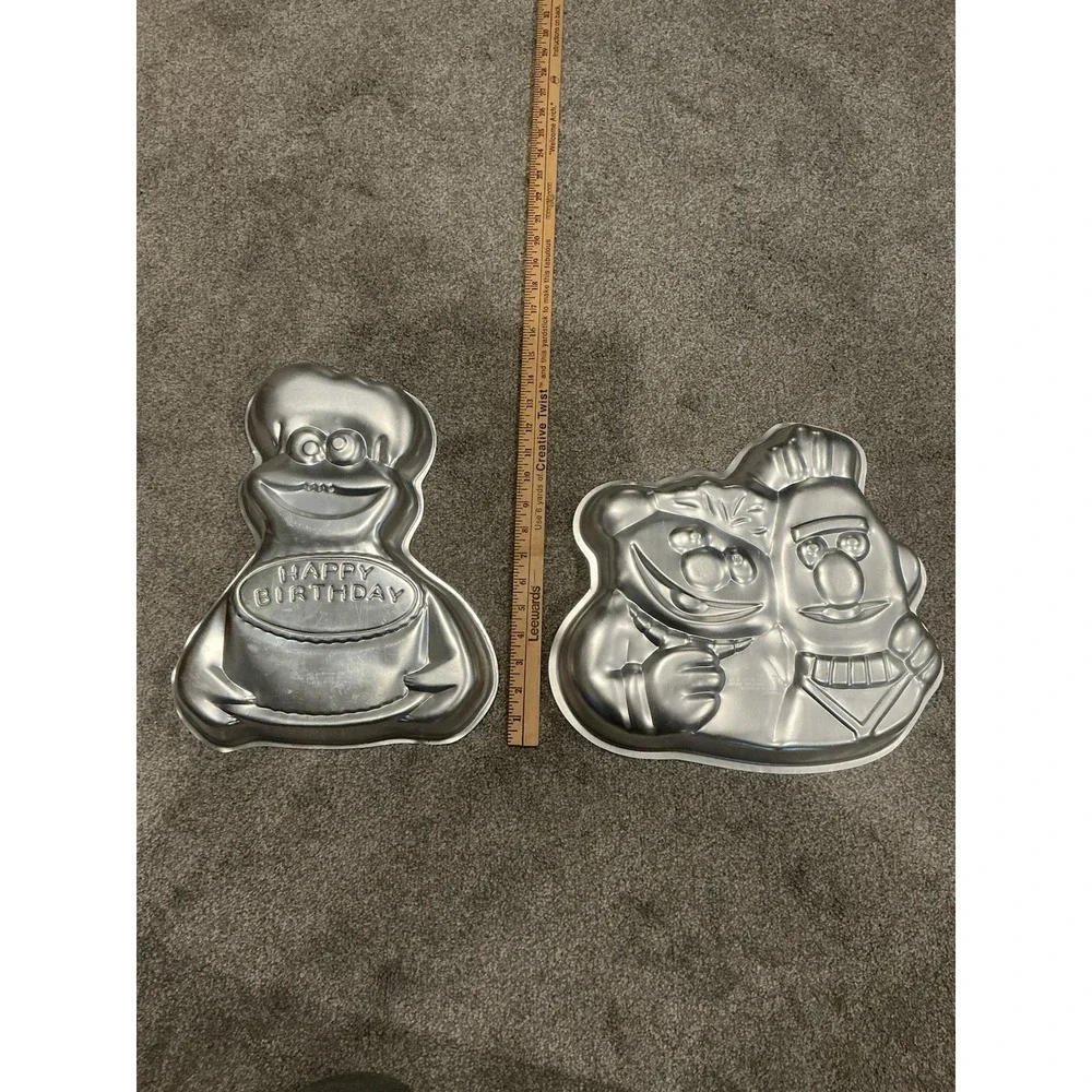 Vintage Wilton Cookie Monster Cake Pan 1982 / 1977 Cake Mold‎ Pan Ernie and Bert